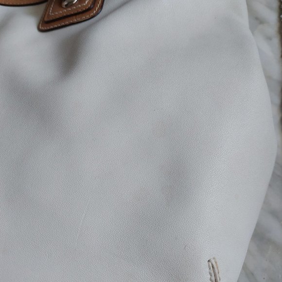 Coach F13733 Ivory and Tan Soho Pleated Leather Buckle Shoulder Strap Large Tote - Picture 10 of 15